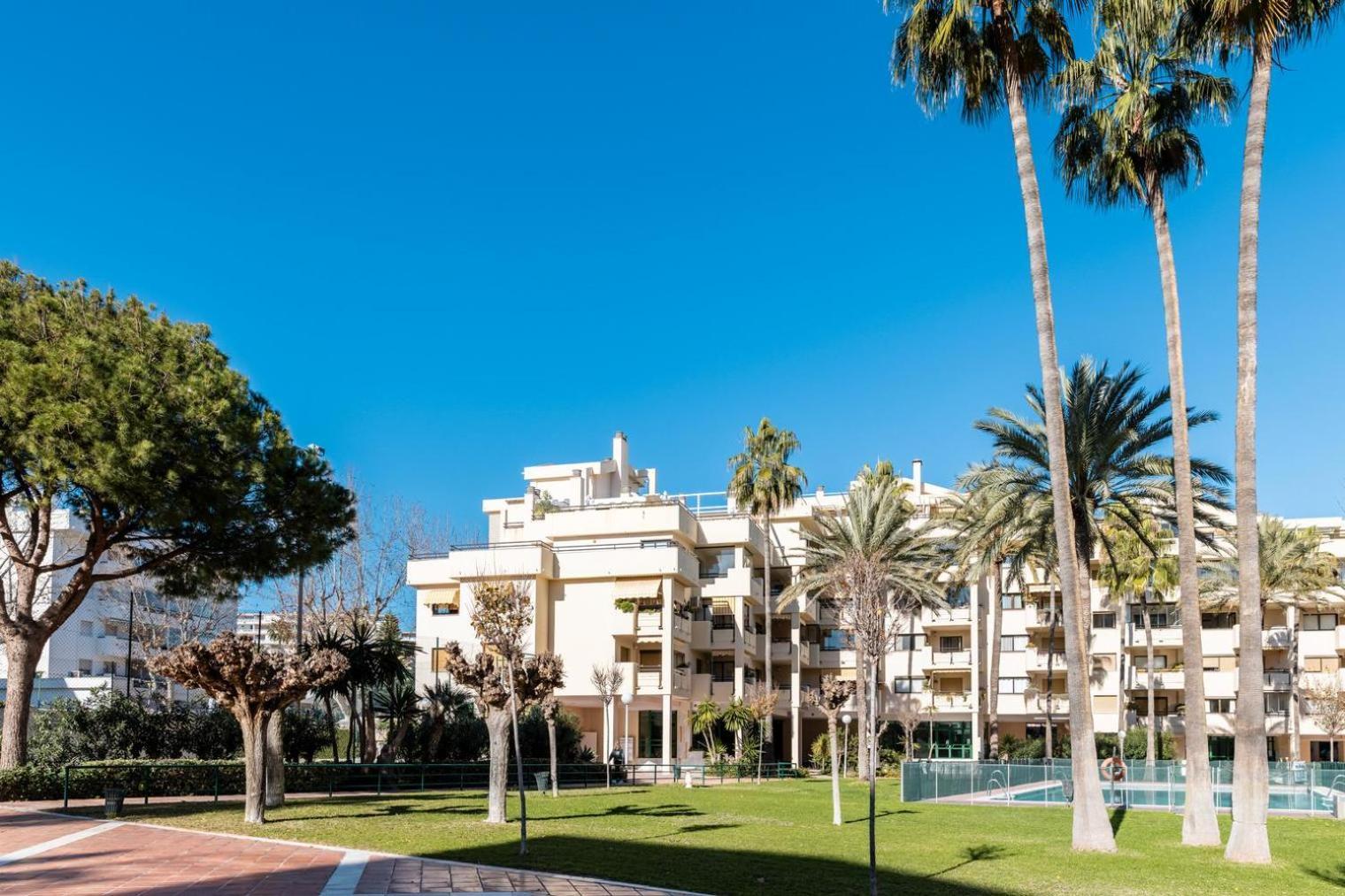 Primera Linea Del Mar - Acceso Directo Playa Carihuela Τορρεμολίνος Εξωτερικό φωτογραφία